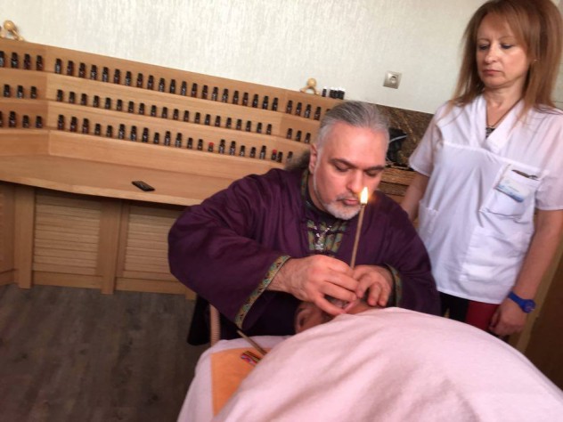 АРОМАТИЧНО СРЕДСТВО “ Свещи за Уши- Кан“